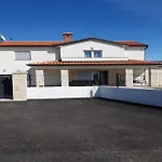 Villa Zirdum